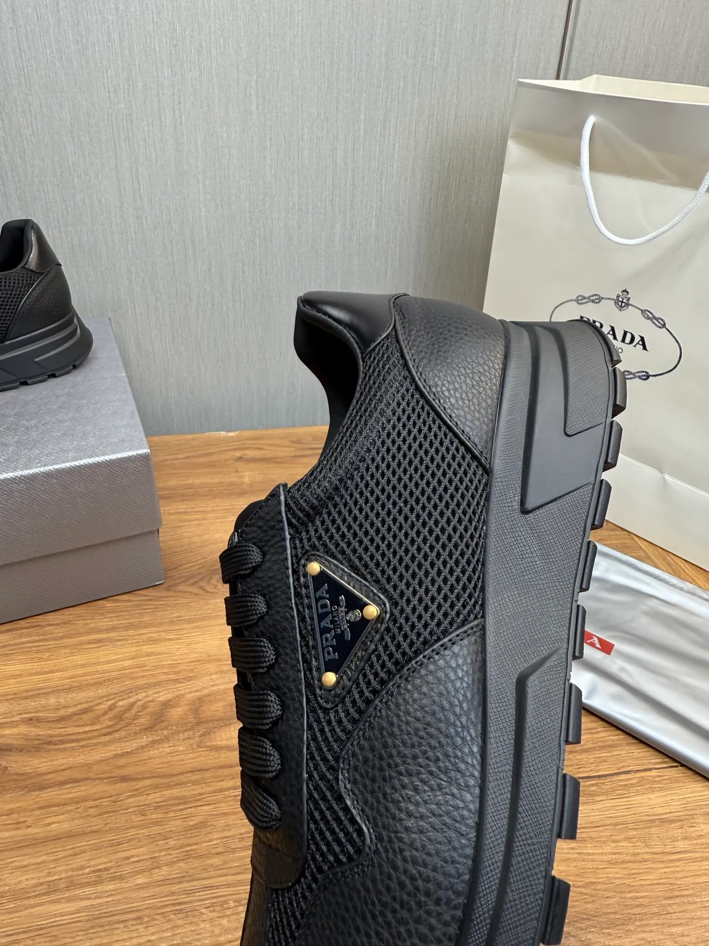Men's shoes 💰560💰 [PRADA] Men's shoes are popular in the counter, official website is synchronized, 1 high-quality shipment ✔️Original cowhide mesh + cowhide lining, 1🆚1 replica, original sole, 38-45 (45 customized, non-refundable)